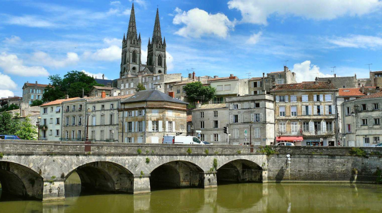 ménage à domicile à niort : régulier ou ponctuel